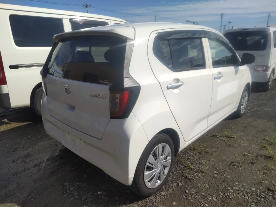 Daihatsu Mira e:S LA350S 2021